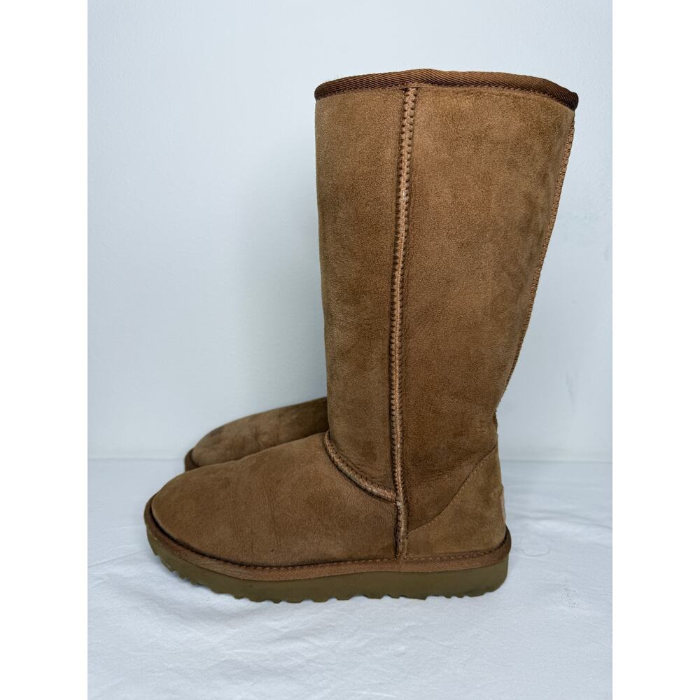 UGG Classic Tall II Chestnut Sheepskin Boots Women’s 7 Cozy Neutral